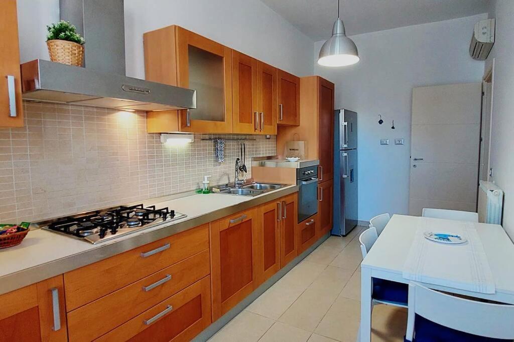 Blue Apartment Кальярі Екстер'єр фото